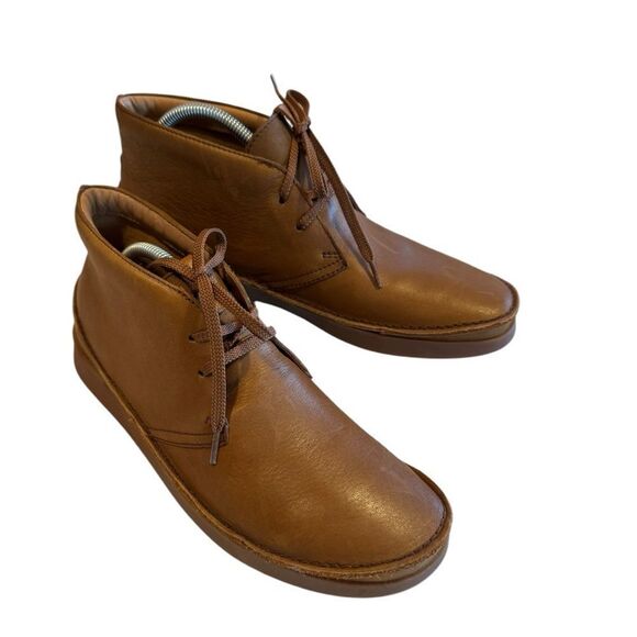 Clarks Tan Chukka Boots for Men - Picture 7 of 9